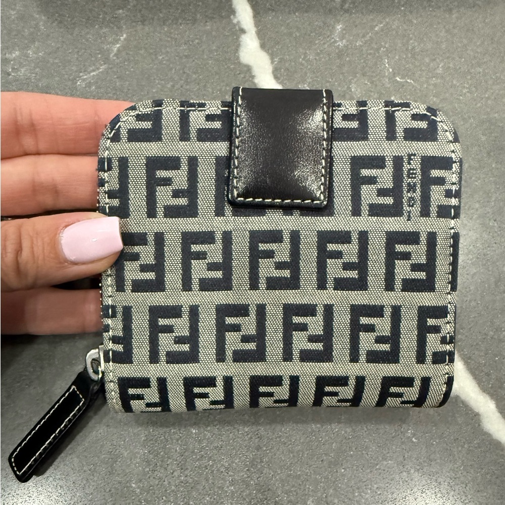 💔SOLD💔 Fendi compact wallet